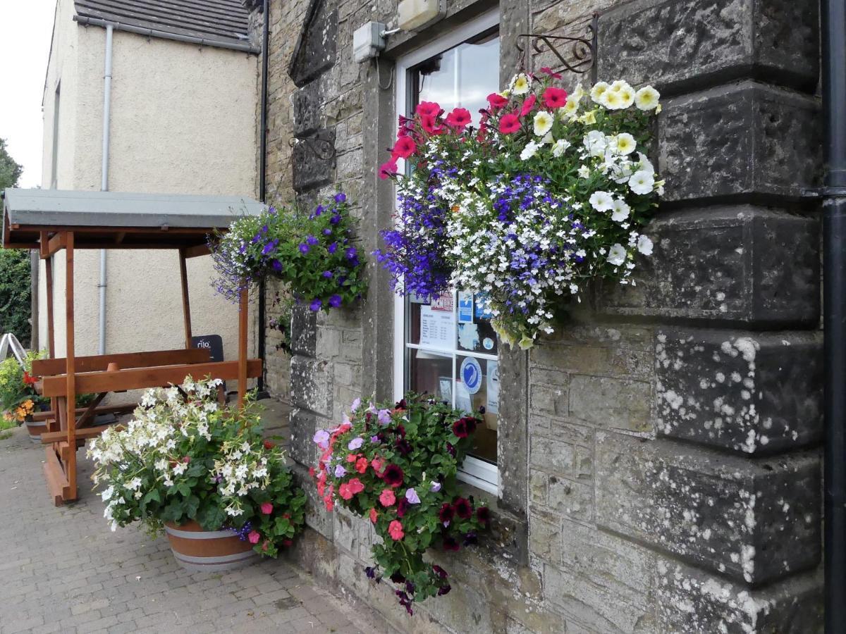 The Belted Will Inn Farlam エクステリア 写真