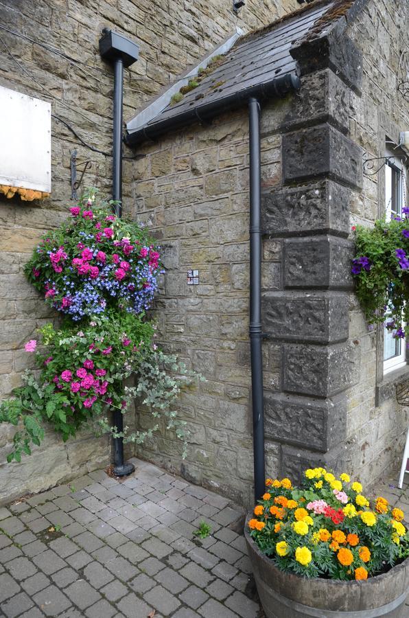 The Belted Will Inn Farlam エクステリア 写真